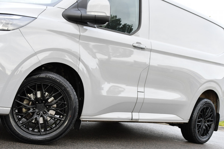 Ford Transit Custom 300 2.0 TDCI L1H1 Limited PB Edition Virtual, Adaptieve Cruise, Carplay, LED, Stoelverwarming, 136pk, Automaat, Trekhaak, Multimedia, Uniek!