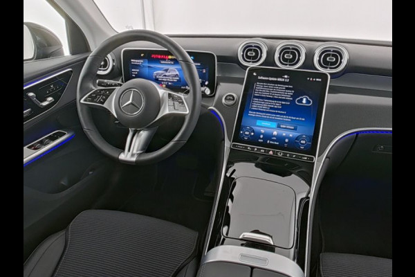 Mercedes-Benz GLC 300 e 4MATIC Plug-In Hybride Trekhaak | Rijassistentiepakket plus | Parkeerpakket met 360°-camera | Memory Voorstoelen | Stoel en Stuurverwarming. Inclusief 24 maanden MB Certified garantie voor Europa.