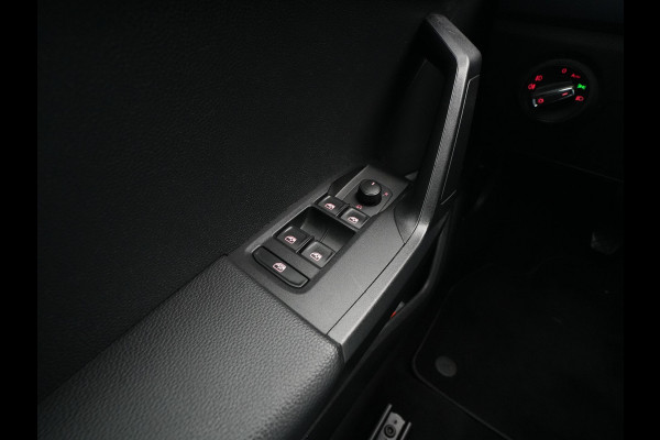 Seat Arona 1.0 TSI 95pk Style Business Intense Navigatie Camera Acc Keyless Carplay 283