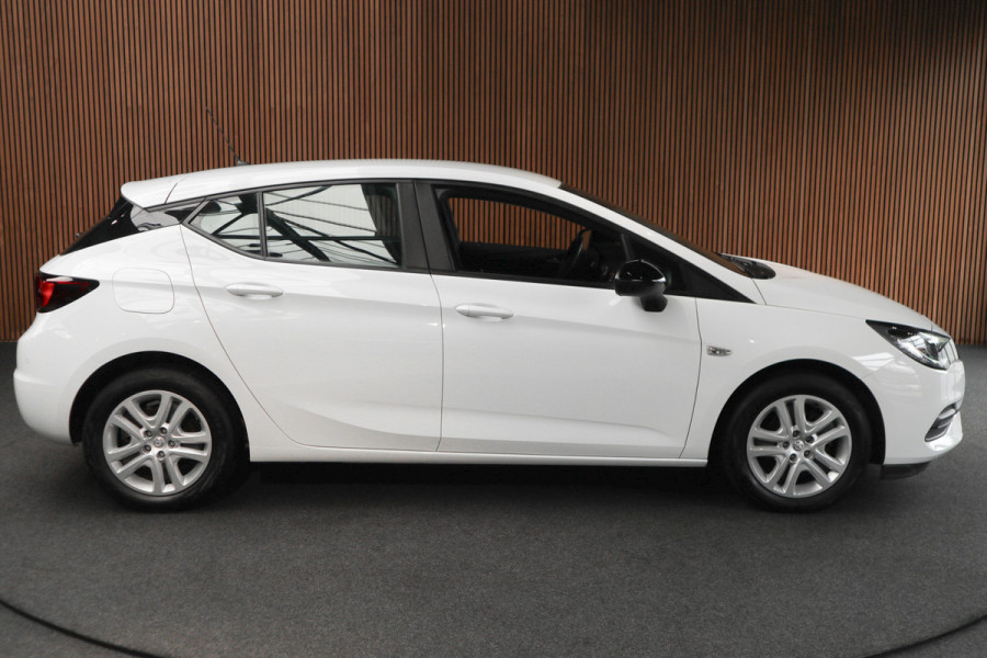 Opel Astra 1.2 T Navi Airco Stoel & stuurverwarming Carplay PDC Bluetooth Cruise PDC 6 versnellingen BTW auto