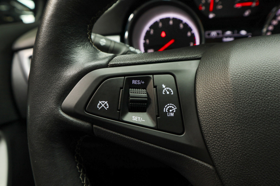 Opel Astra 1.2 T Navi Airco Stoel & stuurverwarming Carplay PDC Bluetooth Cruise PDC 6 versnellingen BTW auto