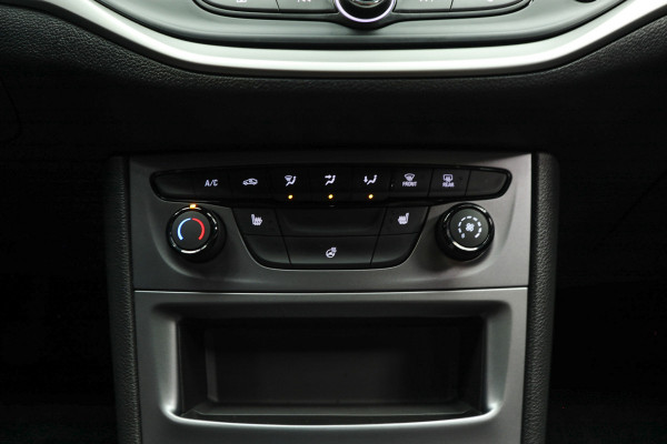 Opel Astra 1.2 T Navi Airco Stoel & stuurverwarming Carplay PDC Bluetooth Cruise PDC 6 versnellingen BTW auto