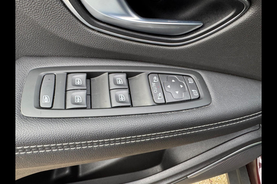 Renault Scénic TCe 140 EDC Intens