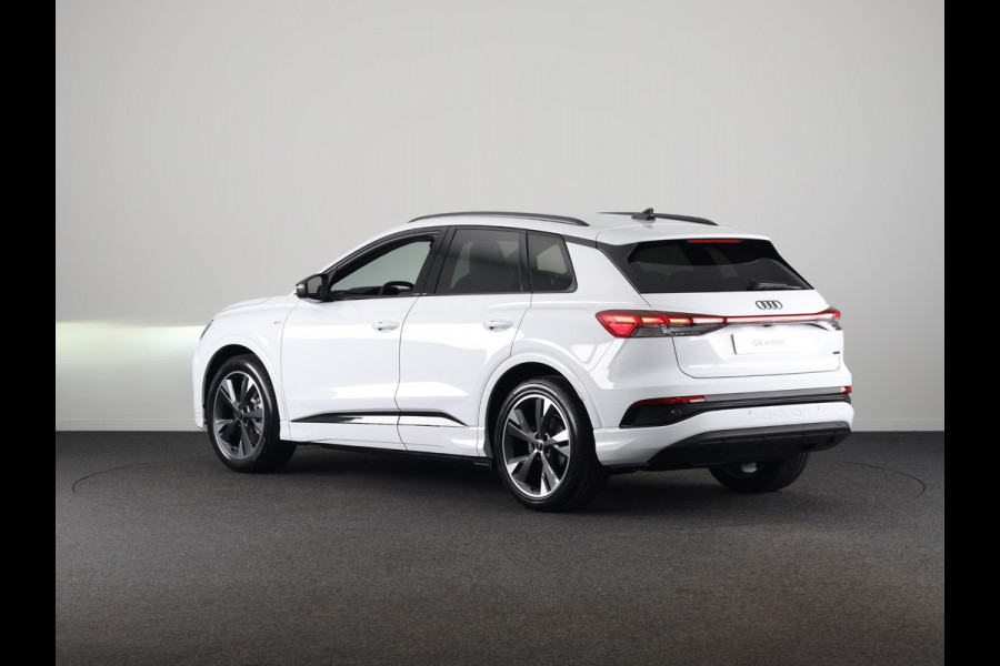 Audi Q4 e-tron 45 S edition Competition e-tron 82 kWh 286 pk | Assistentiepakket plus | Comfortpakket plus | Ambient verlichting | Optiekpakket zwart plus |