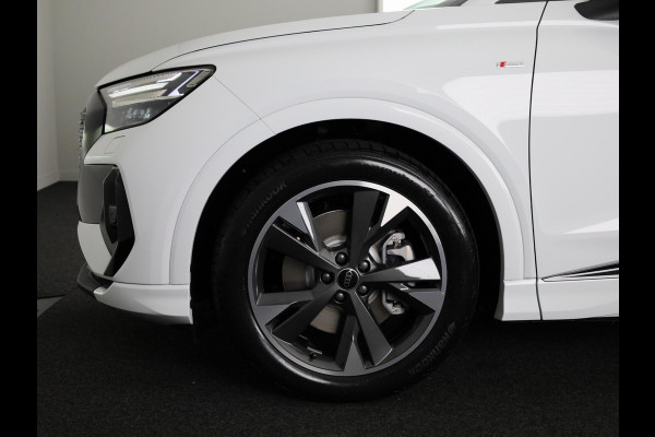 Audi Q4 e-tron 45 S edition Competition e-tron 82 kWh 286 pk | Assistentiepakket plus | Comfortpakket plus | Ambient verlichting | Optiekpakket zwart plus |