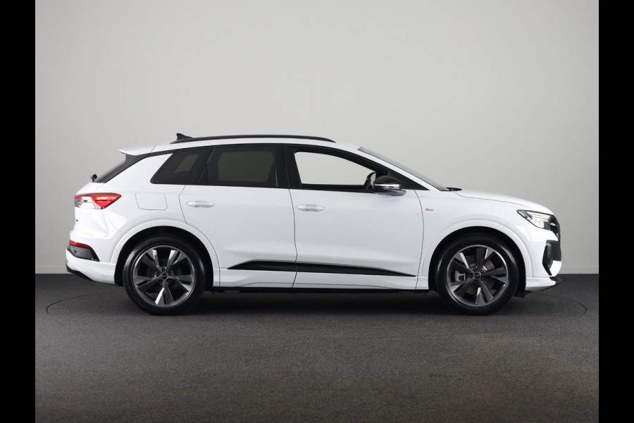 Audi Q4 e-tron 45 S edition Competition e-tron 82 kWh 286 pk | Assistentiepakket plus | Comfortpakket plus | Ambient verlichting | Optiekpakket zwart plus |