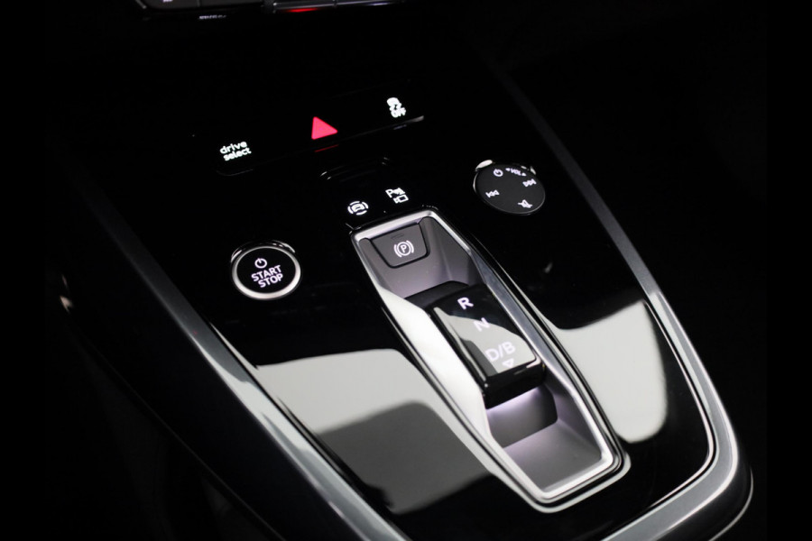 Audi Q4 e-tron 45 S edition Competition e-tron 82 kWh 286 pk | Assistentiepakket plus | Comfortpakket plus | Ambient verlichting | Optiekpakket zwart plus |