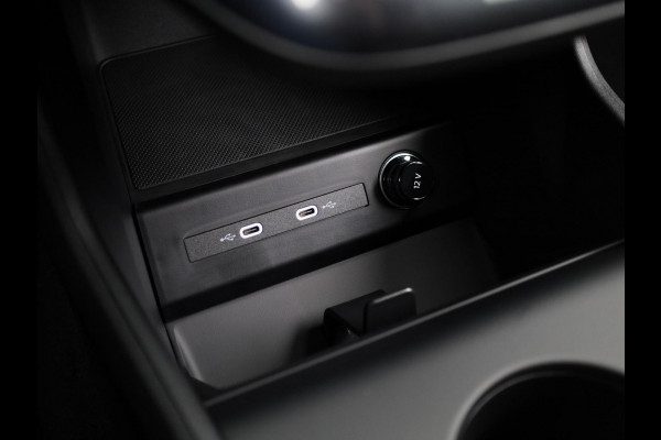 Audi Q4 e-tron 45 S edition Competition e-tron 82 kWh 286 pk | Assistentiepakket plus | Comfortpakket plus | Ambient verlichting | Optiekpakket zwart plus |