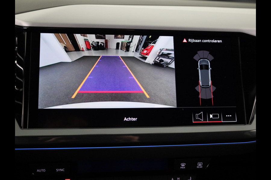 Audi Q4 e-tron 45 S edition Competition e-tron 82 kWh 286 pk | Assistentiepakket plus | Comfortpakket plus | Ambient verlichting | Optiekpakket zwart plus |