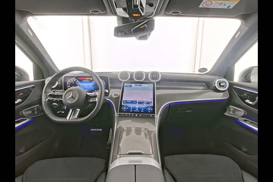 Mercedes-Benz GLC 300 e 4MATIC AMG Plug-In Hybride AMG Line Premium Plus | Night Pakket | Alarm Klasse 3 | trekhaak | Panorama Schuif-Kanteldak | 20 Inch AMG Velgen | Distronic. Inclusief 24 maanden MB Certified garantie voor Europa.