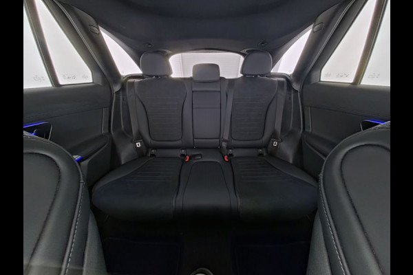 Mercedes-Benz GLC 300 e 4MATIC AMG Plug-In Hybride AMG Line Premium Plus | Night Pakket | Alarm Klasse 3 | trekhaak | Panorama Schuif-Kanteldak | 20 Inch AMG Velgen | Distronic. Inclusief 24 maanden MB Certified garantie voor Europa.