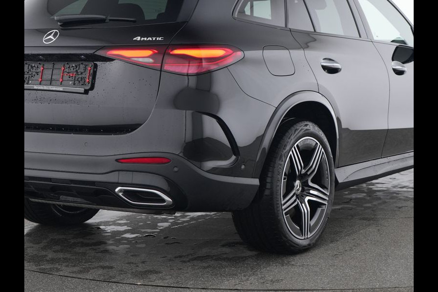 Mercedes-Benz GLC 300 e 4MATIC AMG Plug-In Hybride AMG Line Premium Plus | Night Pakket | Alarm Klasse 3 | trekhaak | Panorama Schuif-Kanteldak | 20 Inch AMG Velgen | Distronic. Inclusief 24 maanden MB Certified garantie voor Europa.