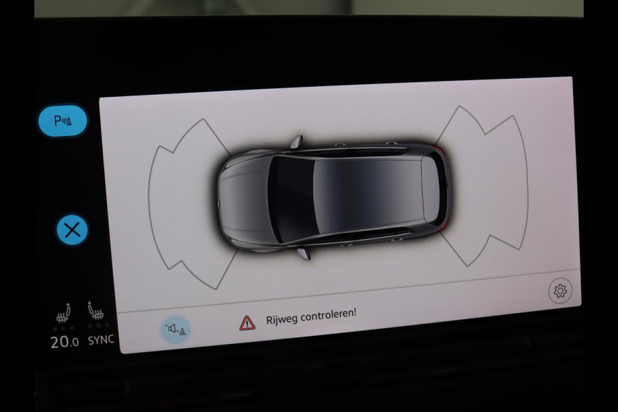 Volkswagen Golf 1.4 eHybrid GTE | Stoelverarming | Trekhaak | Carplay | Adaptive cruise | 18'' | Sportstoelen | Navigatie | Sfeerverlichting | Climate control | Parkeerhulp | PHEV | Plug In