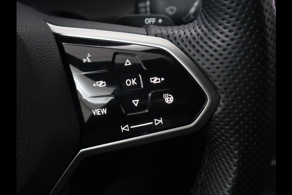 Volkswagen Golf 1.4 eHybrid GTE | Stoelverarming | Trekhaak | Carplay | Adaptive cruise | 18'' | Sportstoelen | Navigatie | Sfeerverlichting | Climate control | Parkeerhulp | PHEV | Plug In