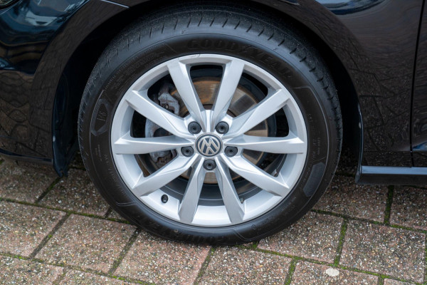 Volkswagen Golf Variant 1.5 TSI DSG Highline Business |Prijs rijklaar incl 12 mnd garantie|Trekhaak Winterpakket Navi Blindspot