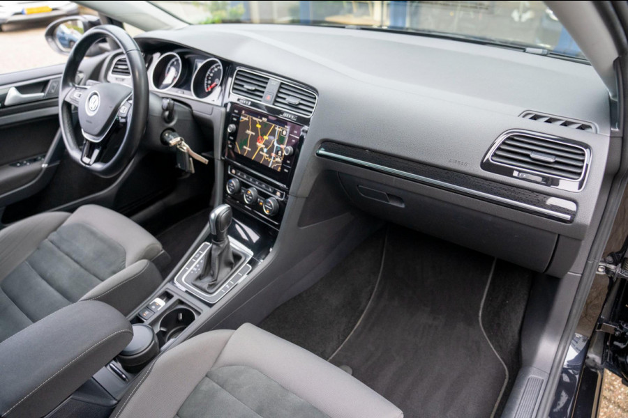Volkswagen Golf Variant 1.5 TSI DSG Highline Business |Prijs rijklaar incl 12 mnd garantie|Trekhaak Winterpakket Navi Blindspot