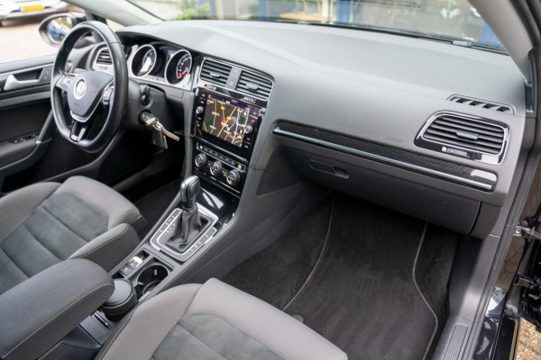 Volkswagen Golf Variant 1.5 TSI DSG Highline Business |Prijs rijklaar incl 12 mnd garantie|Trekhaak Winterpakket Navi Blindspot