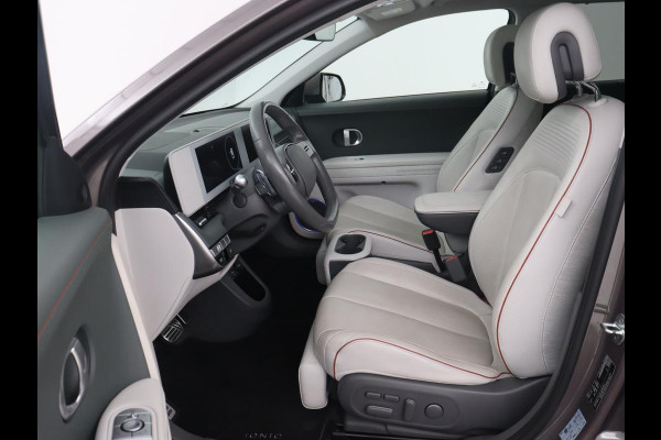 Hyundai IONIQ 5 Lounge 73kWh | Panoramadak | Stoelventilatie | Leder | Head-Up | Warmtepomp | 360 Camera | Achterbankverwarming | Adaptive cruise | Navigatie | Full LED | Carplay