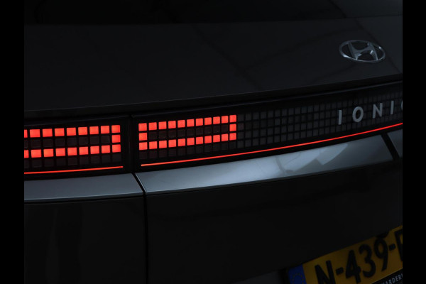 Hyundai IONIQ 5 Lounge 73kWh | Panoramadak | Stoelventilatie | Leder | Head-Up | Warmtepomp | 360 Camera | Achterbankverwarming | Adaptive cruise | Navigatie | Full LED | Carplay