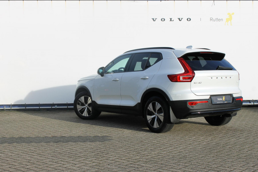 Volvo XC40 T4 211PK Autm. Plug-in hybrid Plus Dark Semi elektrisch wegklapbare trekhaak / Elektrisch bedienbare bestuurdersstoel met geheugen / Harman Kardon Audio