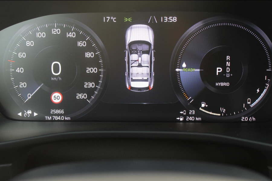 Volvo XC40 T4 211PK Autm. Plug-in hybrid Plus Dark Semi elektrisch wegklapbare trekhaak / Elektrisch bedienbare bestuurdersstoel met geheugen / Harman Kardon Audio