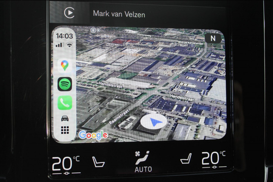 Volvo XC40 T4 211PK Autm. Plug-in hybrid Plus Dark Semi elektrisch wegklapbare trekhaak / Elektrisch bedienbare bestuurdersstoel met geheugen / Harman Kardon Audio