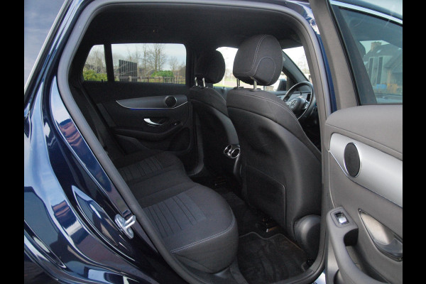 Mercedes-Benz EQC 400 4MATIC Business Solution 80 kWh | Camera | Trekhaak | Sfeerverlichting | Apple Carplay |