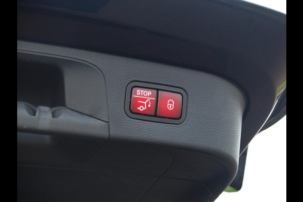 Mercedes-Benz EQC 400 4MATIC Business Solution 80 kWh | Camera | Trekhaak | Sfeerverlichting | Apple Carplay |