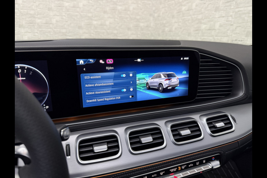 Mercedes-Benz GLE AMG 53 Hybrid 4MATIC+ | Nieuw! | Panorama | Massage | Soft-Close | ACC | 360 Camera | Stoelventilatie | Head-Up | Burmester | Trekhaak | Stoelverwarming V+A | 4-Zone Clima | AMG Drive-Unit | ISO & Warmtewerend Glas | 22 Inch | Keyless-Go | Night-Pakket | Memory | Luchtvering | Parfumering | Carplay | Stuurverwarming | Rij assistent pakket + | Bekerhouder Clima | Draadloos Laden |