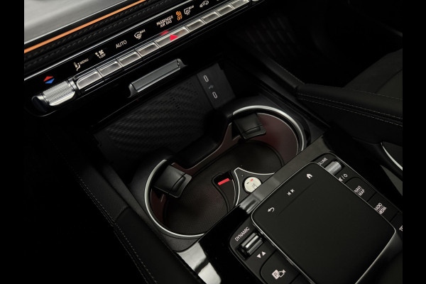 Mercedes-Benz GLE AMG 53 Hybrid 4MATIC+ | Nieuw! | Panorama | Massage | Soft-Close | ACC | 360 Camera | Stoelventilatie | Head-Up | Burmester | Trekhaak | Stoelverwarming V+A | 4-Zone Clima | AMG Drive-Unit | ISO & Warmtewerend Glas | 22 Inch | Keyless-Go | Night-Pakket | Memory | Luchtvering | Parfumering | Carplay | Stuurverwarming | Rij assistent pakket + | Bekerhouder Clima | Draadloos Laden |