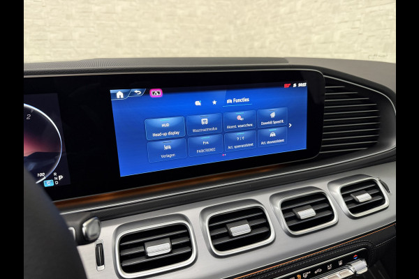 Mercedes-Benz GLE AMG 53 Hybrid 4MATIC+ | Nieuw! | Panorama | Massage | Soft-Close | ACC | 360 Camera | Stoelventilatie | Head-Up | Burmester | Trekhaak | Stoelverwarming V+A | 4-Zone Clima | AMG Drive-Unit | ISO & Warmtewerend Glas | 22 Inch | Keyless-Go | Night-Pakket | Memory | Luchtvering | Parfumering | Carplay | Stuurverwarming | Rij assistent pakket + | Bekerhouder Clima | Draadloos Laden |