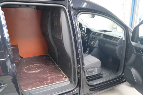 Volkswagen Caddy 2.0 TDI L1H1 BMT Highline Automaat - N.A.P. Airco, Cruise, PDC, Trekhaak.