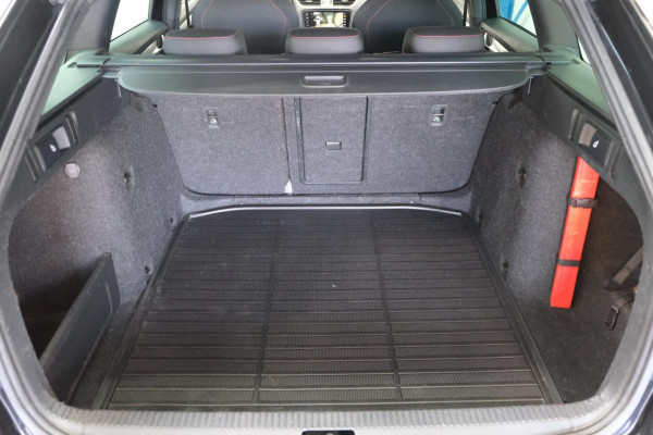 Škoda Octavia Combi 1.5 TSI Greentech Sport Business - N.A.P. Airco, Cruise, Navi, PDC, Trekhaak.