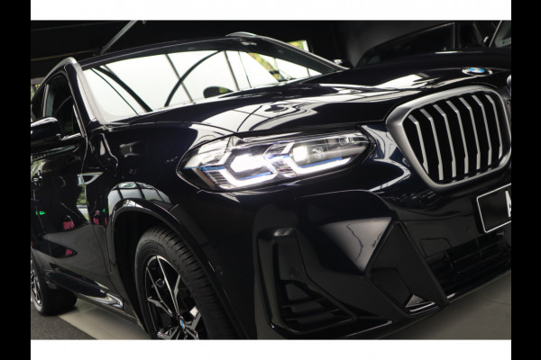 BMW X3 xDrive20i High Exe M-Pakket Leer Camera HUD ACC Navi Laser LED Elektr. achterklep Climate (3-zone) Elektr. trekhaak PDC LM velgen
