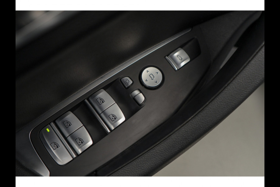 BMW X3 xDrive20i High Exe M-Pakket Leer Camera HUD ACC Navi Laser LED Elektr. achterklep Climate (3-zone) Elektr. trekhaak PDC LM velgen