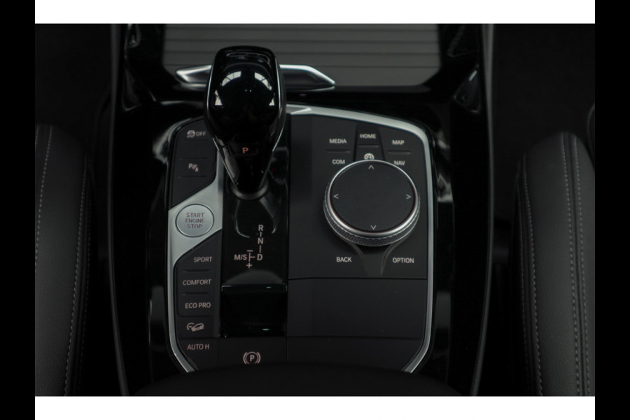 BMW X3 xDrive20i High Exe M-Pakket Leer Camera HUD ACC Navi Laser LED Elektr. achterklep Climate (3-zone) Elektr. trekhaak PDC LM velgen
