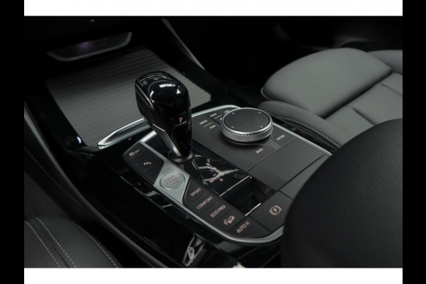 BMW X3 xDrive20i High Exe M-Pakket Leer Camera HUD ACC Navi Laser LED Elektr. achterklep Climate (3-zone) Elektr. trekhaak PDC LM velgen