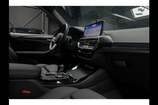 BMW X3 xDrive20i High Exe M-Pakket Leer Camera HUD ACC Navi Laser LED Elektr. achterklep Climate (3-zone) Elektr. trekhaak PDC LM velgen