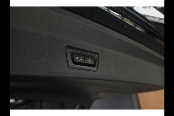 BMW X3 xDrive20i High Exe M-Pakket Leer Camera HUD ACC Navi Laser LED Elektr. achterklep Climate (3-zone) Elektr. trekhaak PDC LM velgen