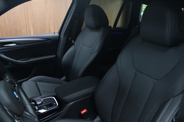 BMW X3 xDrive20i High Exe M-Pakket HUD Leer ACC Camera Navi Laser LED Elektr. achterklep Climate (3-zone) Elektr. trekhaak PDC LM velgen