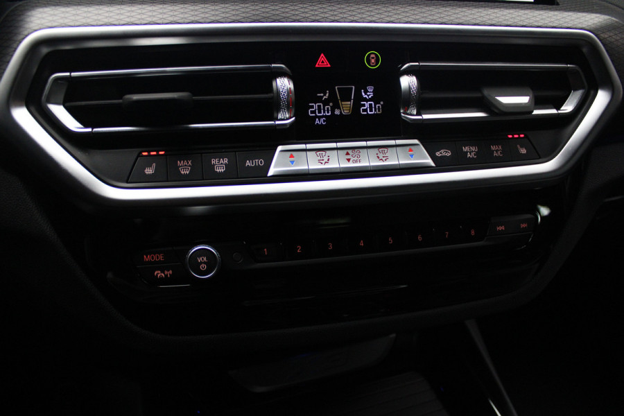 BMW X3 xDrive20i High Exe M-Pakket HUD Leer ACC Camera Navi Laser LED Elektr. achterklep Climate (3-zone) Elektr. trekhaak PDC LM velgen