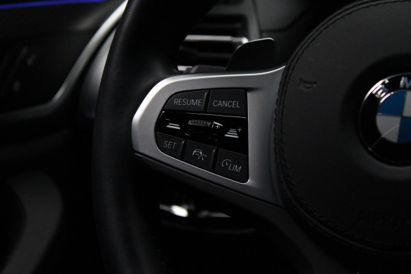 BMW X3 xDrive20i High Exe M-Pakket HUD Leer ACC Camera Navi Laser LED Elektr. achterklep Climate (3-zone) Elektr. trekhaak PDC LM velgen