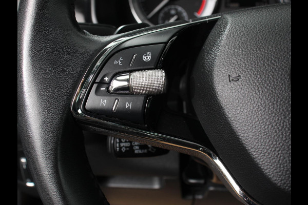 Škoda Kodiaq 1.5 TSI 150pk DSG Style 7p. | Navigatie | Apple Carplay/Android Auto | Adaptive Cruise Control | Parkeersensor achter | Stoel- en stuurverwarming | Ledverlichting | Getinte ramen | Climate Control Prijs Incl. BOVAG Garantie