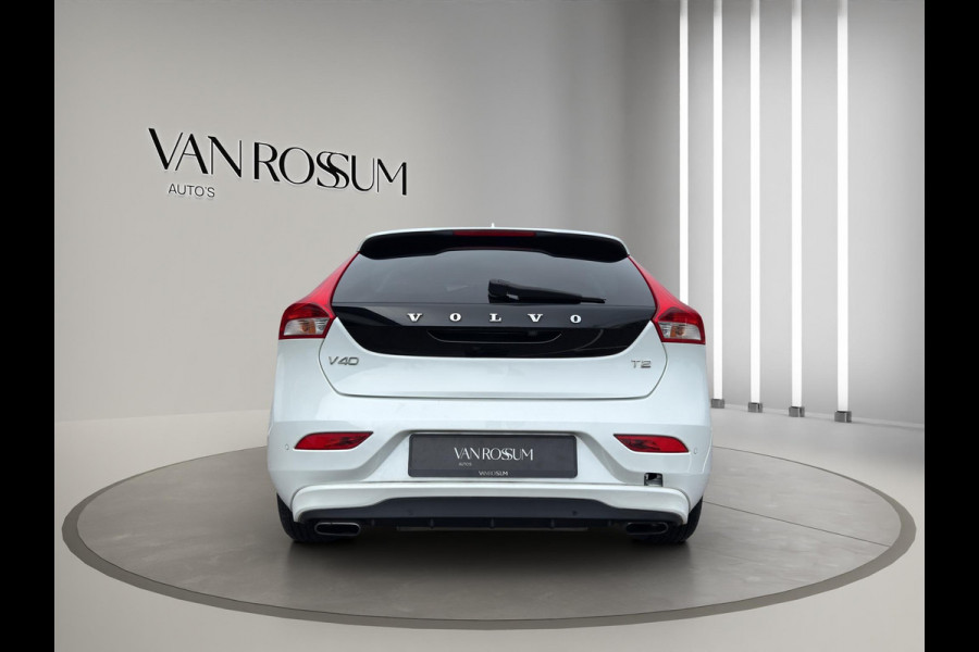 Volvo V40 2.0 T2 Kinetic | Camera + Sensoren | Navigatie | L.M.Velg | 17"Velg | Led koplampen |