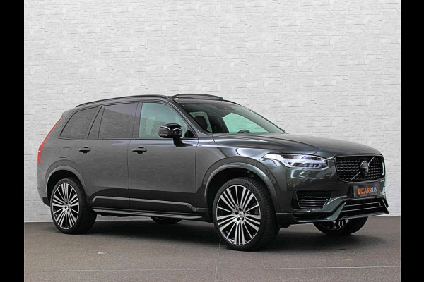 Volvo XC90 T8 AWD R-Design | Pine-Grey! | 360 Camera | ACC | Panorama | Pilot-Assist | Head-Up | Harman-Kardon | Keyless-Entry | 7 Persoons | Trekhaak | 2x Memory | Stoelverwarming V+A | Zwarte-Hemel | Full-LED | Sportstoelen | Stuurverwarming | Standkachel | Black-Line | Zonwering | DAB | 20 inch LM.