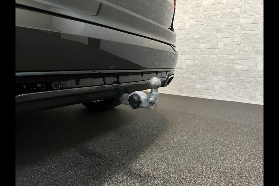 Volvo XC90 T8 AWD R-Design | Pine-Grey! | 360 Camera | ACC | Panorama | Pilot-Assist | Head-Up | Harman-Kardon | Keyless-Entry | 7 Persoons | Trekhaak | 2x Memory | Stoelverwarming V+A | Zwarte-Hemel | Full-LED | Sportstoelen | Stuurverwarming | Standkachel | Black-Line | Zonwering | DAB | 20 inch LM.