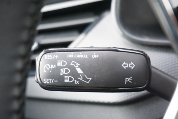 Škoda Kamiq 110 PK Ambition AUTOMAAT | AIRCO | PDC | NAVI BY APP