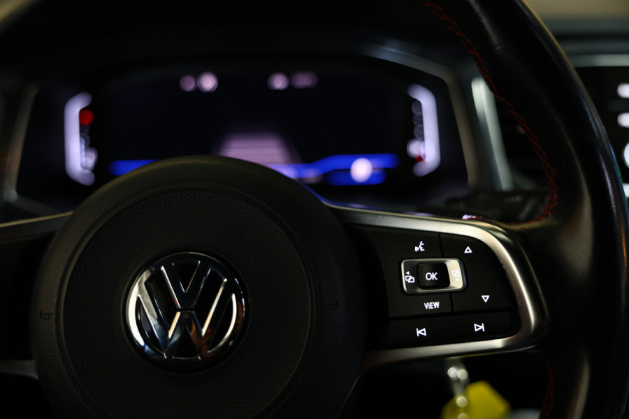Volkswagen T-Roc 1.5 TSI Sport DSG VIRTUAL ACC CARPLAY DAB SFEER CAMERA STOELVW '19