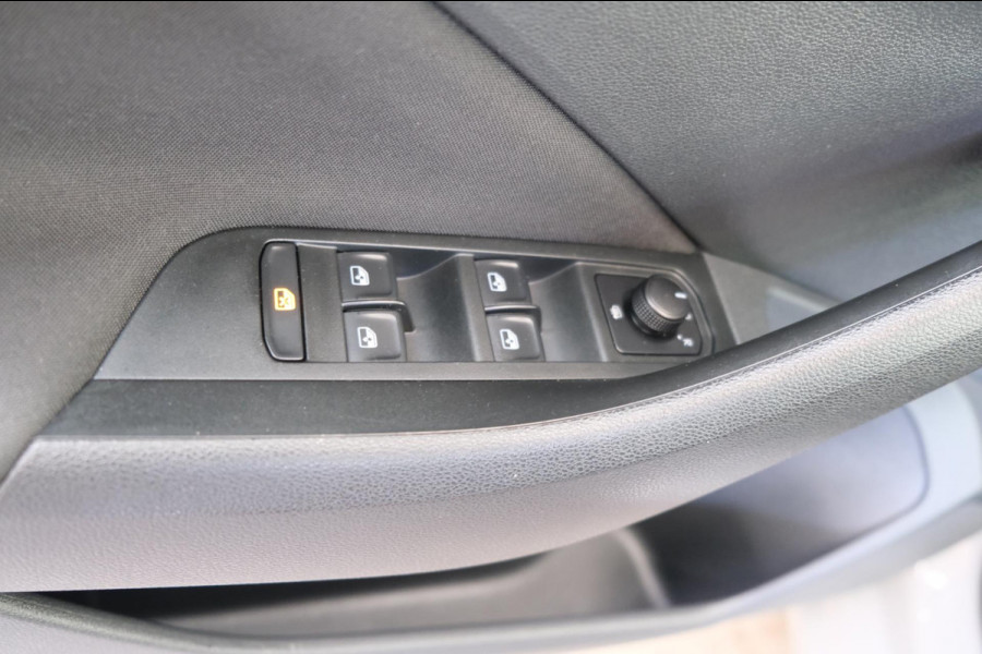 Škoda SCALA 1.0 TSI Sport Business Automaat - N.A.P. Airco, Cruise, Navi, PDC, Stoelverwarming, Panodak.