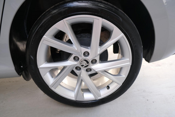 Škoda SCALA 1.0 TSI Sport Business Automaat - N.A.P. Airco, Cruise, Navi, PDC, Stoelverwarming, Panodak.